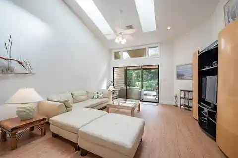 Rarely Available Attached Villa in Pelican Bay
