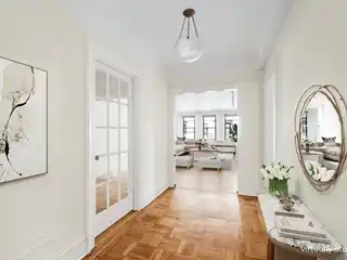 Soaring Jumbo Corner 7