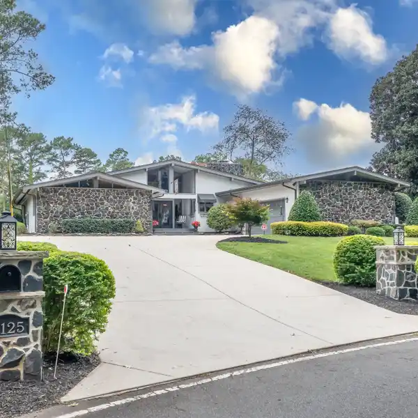 WESTPORT MID-CENTURY CHARMER