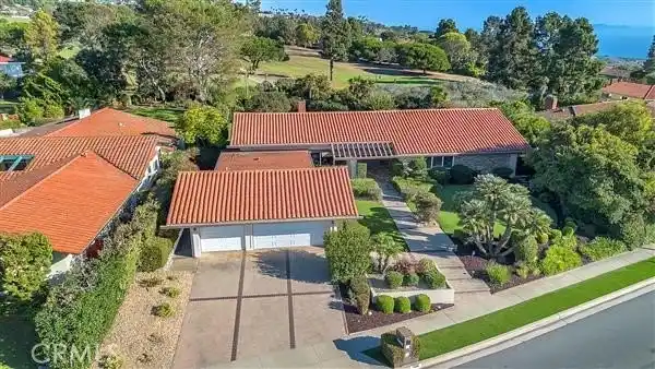 LOS VERDES GOLF COURSE HOME WITH SPACIOUS PRIMARY SUITE