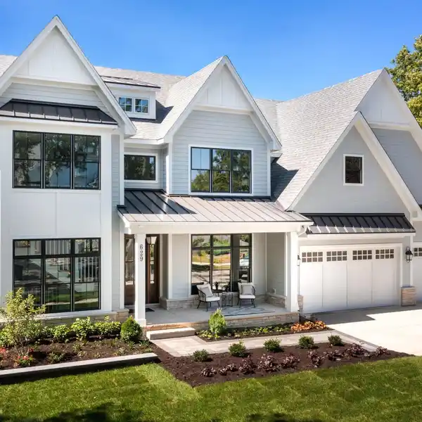 LUXURY LIVING IN NAPERVILLE'S EAST HIGHLANDS NEIGHBORHOOD