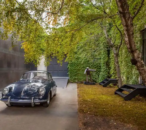 ONE OF THE MOST UNIQUE HOMES IN CHICAGO