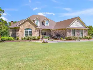 Country Living on Eight Acres in Stallion Lake Ranch