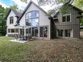 Breathtaking Custom Cottage