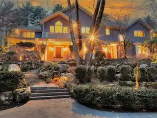 Quality Custom-built Contemporary Colonial