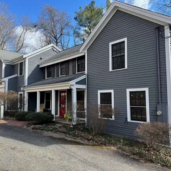 A TRUE GEM ON CONCORD'S HISTORIC MILE
