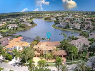 Exquisite Lakefront Courtyard Estate