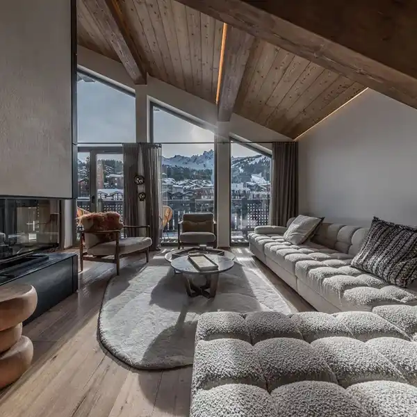 CHALET-STYLE COURCHEVEL DUPLEX WITH PRIVATE SKI ROOM