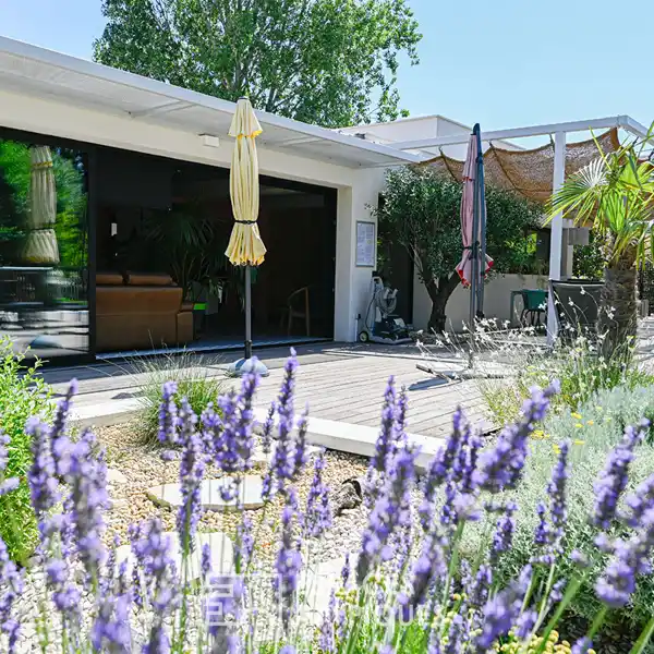 MAGNIFICENT RENOVATED AND EXTENDED HOME