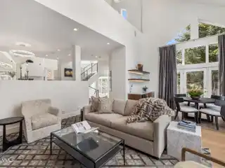 Newly Remodeled Contemporary Ski-In Ski-Out Townhome