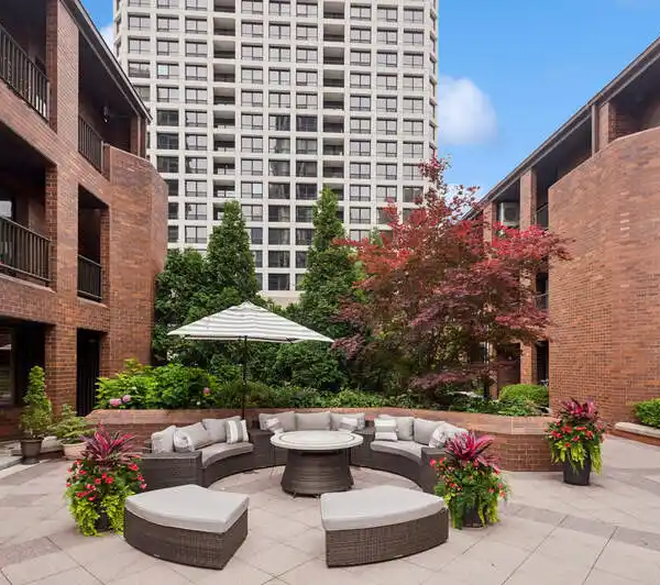 UNIQUE TOWNHOME IN A QUIET CORNER