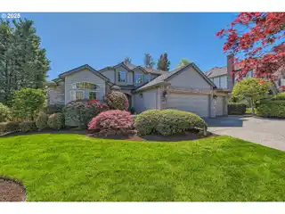 Thoroughly Updated Traditional in Desirable Kaiser Ridge