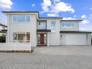 Well Cared for and Well Positioned Residence