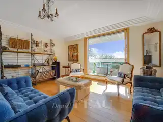 Gorgeous Apartment in a Treed Setting