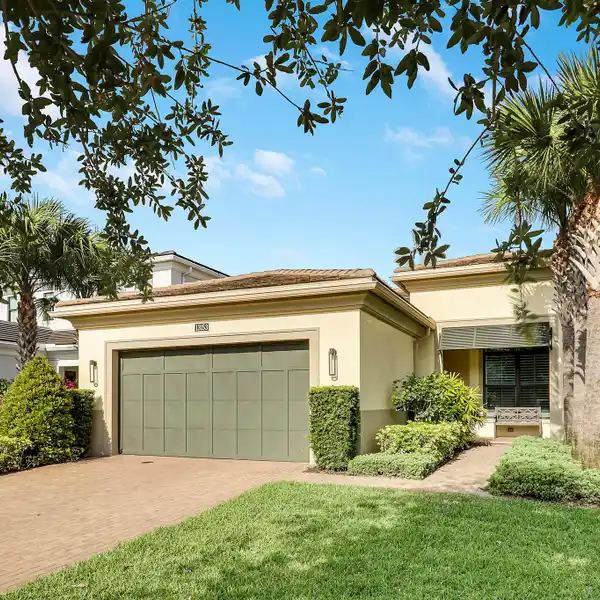 CONTEMPORARY GEM IN GATED ARTISTRY