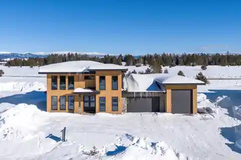 Luxury Mountain Retreat