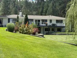 Spacious Home Plus Barn and Workshop