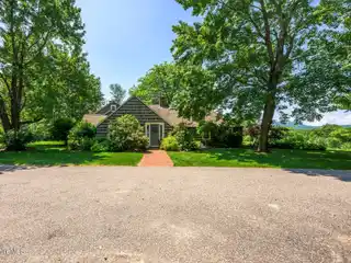 Historic Shingle-Style Barn on 28 Acres