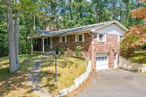 Spacious Homestead Perfect for Farm or Family Compound