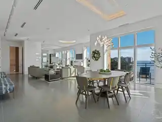 Spectacular Residence in an Exclusive Building