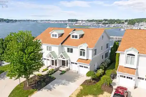 Waterfront Townhome on Catawba Island