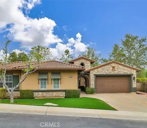 IMMACULATE SINGLE-STORY HOME IN NOVELLA