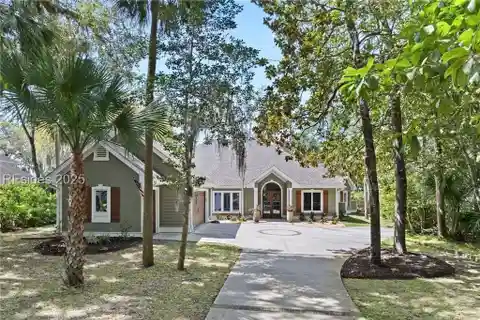 Beautifully Renovated Coastal Cottage