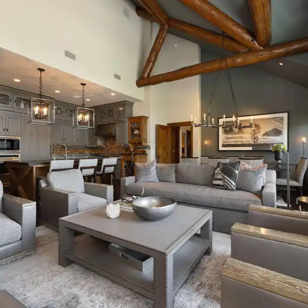 BEAUTIFUL TOWNHOME IN THE PRIVATE QUARTERMOON ENCLAVE