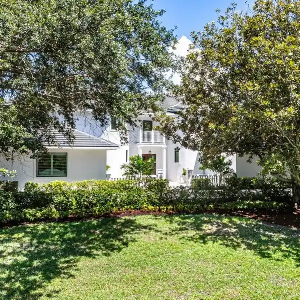 EXQUISITE JUPITER HILLS RESIDENCE WITH TWO PRIMARY SUITES