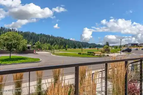 Immaculate Twin Home in Atlas Mill