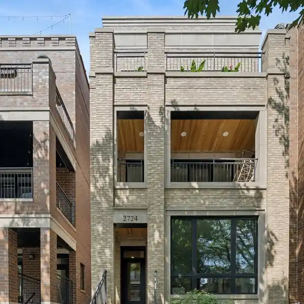 METICULOUSLY DESIGNED PENTHOUSE CONDO