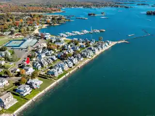 The Grande Dame of Pine Orchard