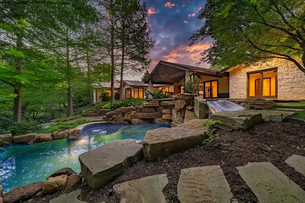 One-story Oasis