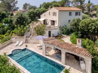 Exceptional Villa with Guest House
