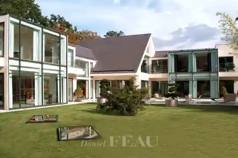 Exceptional Architect-Designed Modern Property