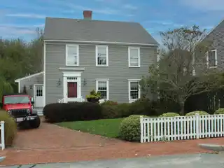 Delightful Home in Sought-after Naushop