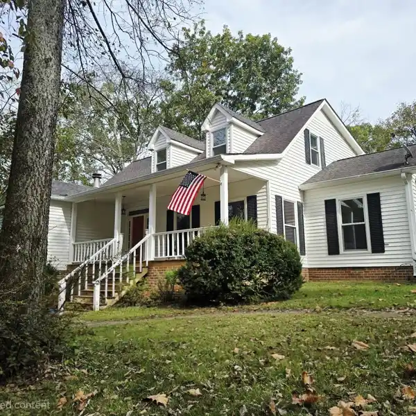 LUXURY HILLTOP HOME WITH PANORAMIC DESERT VIEWS