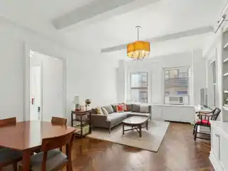 Light-filled Prewar Home at the Haroldon Court