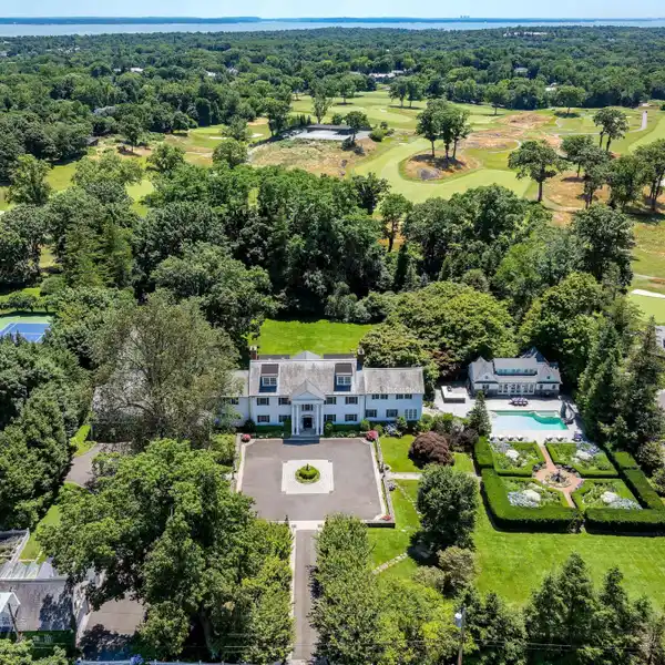 MAGNIFICENT PROPERTY IN SERENE HILLTOP PLACE