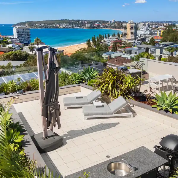 WORLD-CLASS PENTHOUSE WITH ROOFTOP TERRACE