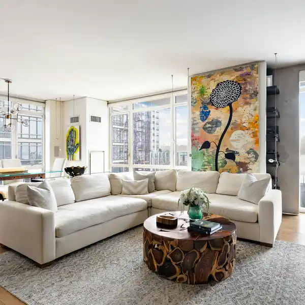 PREMIER WATERFRONT CONDOMINIUM WITH LOVELY SKYLINE VIEWS