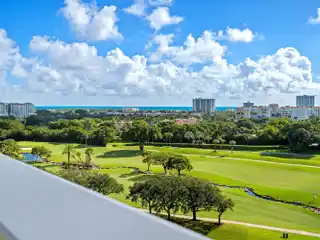 Contemporary Luxury Overlooking Resort & Ocean