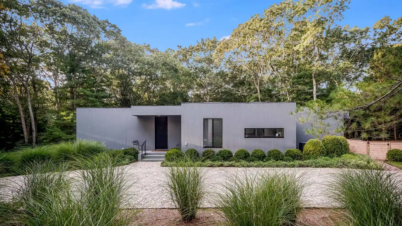 Recently Renovated Mid-century Modern Residence on 3.5 Acres