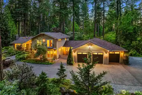 Urban Oasis in Bridle Trails