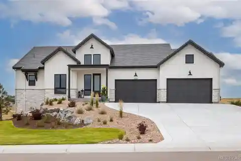 Remarkable Ranch-style Home in Sought-after Pradera