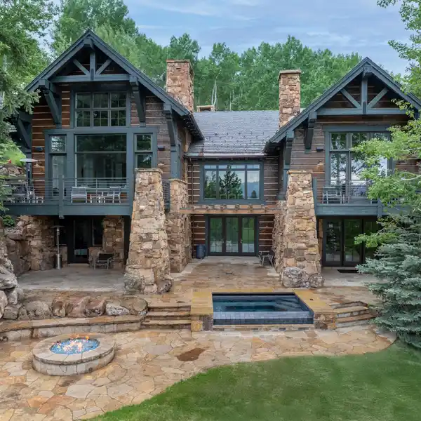 CONTEMPORARY MOUNTAIN RETREAT IN EXCLUSIVE BACHELOR GULCH