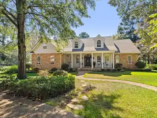 Lakeside Luxury with Scenic Views and Boathouse Access