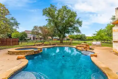 Space and Comfort in Stonebridge Ranch