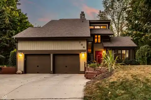 Lakefront Luxury Retreat with Private Dock and Stunning Views