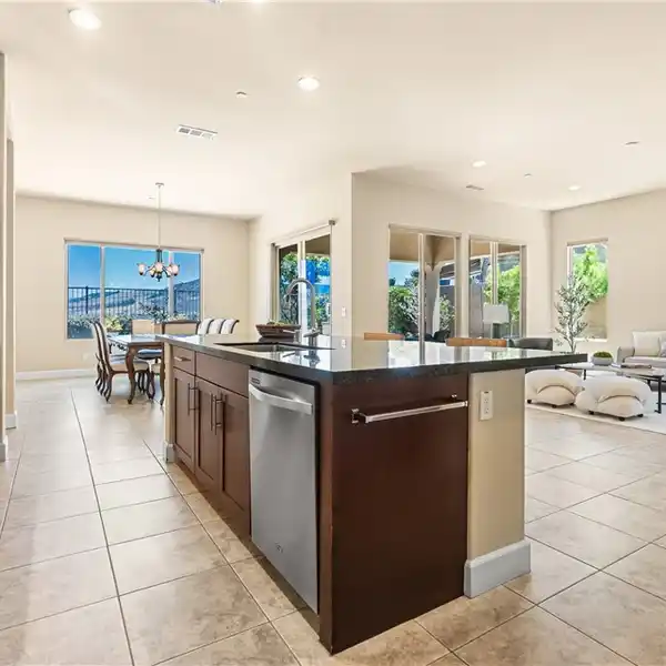 REFINED SINGLE-LEVEL LIVING IN GAVILAN-SENDERO